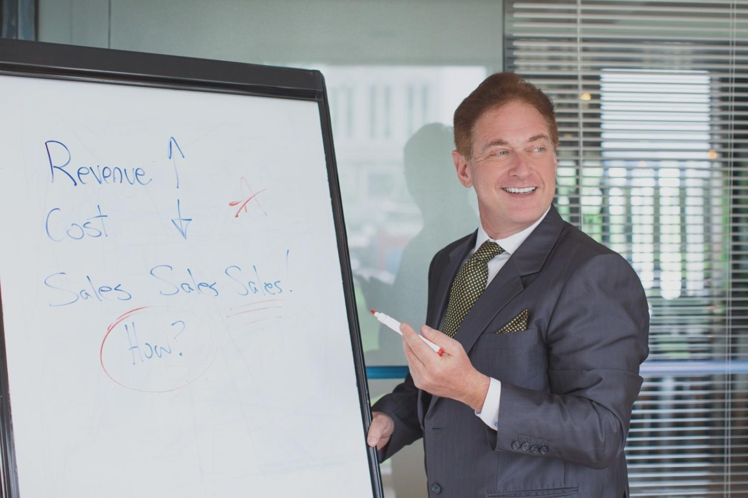 Аналитика контент-производительности на экране компьютера