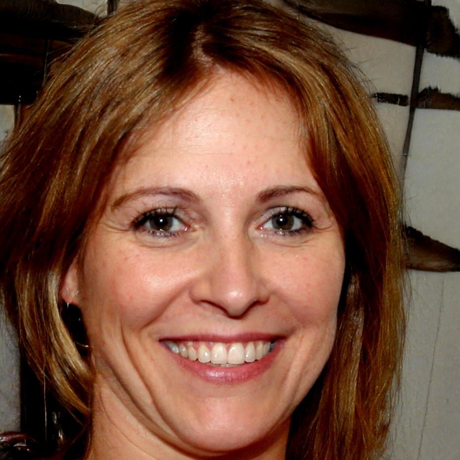 Асель Тұрсынова, директор по маркетингу